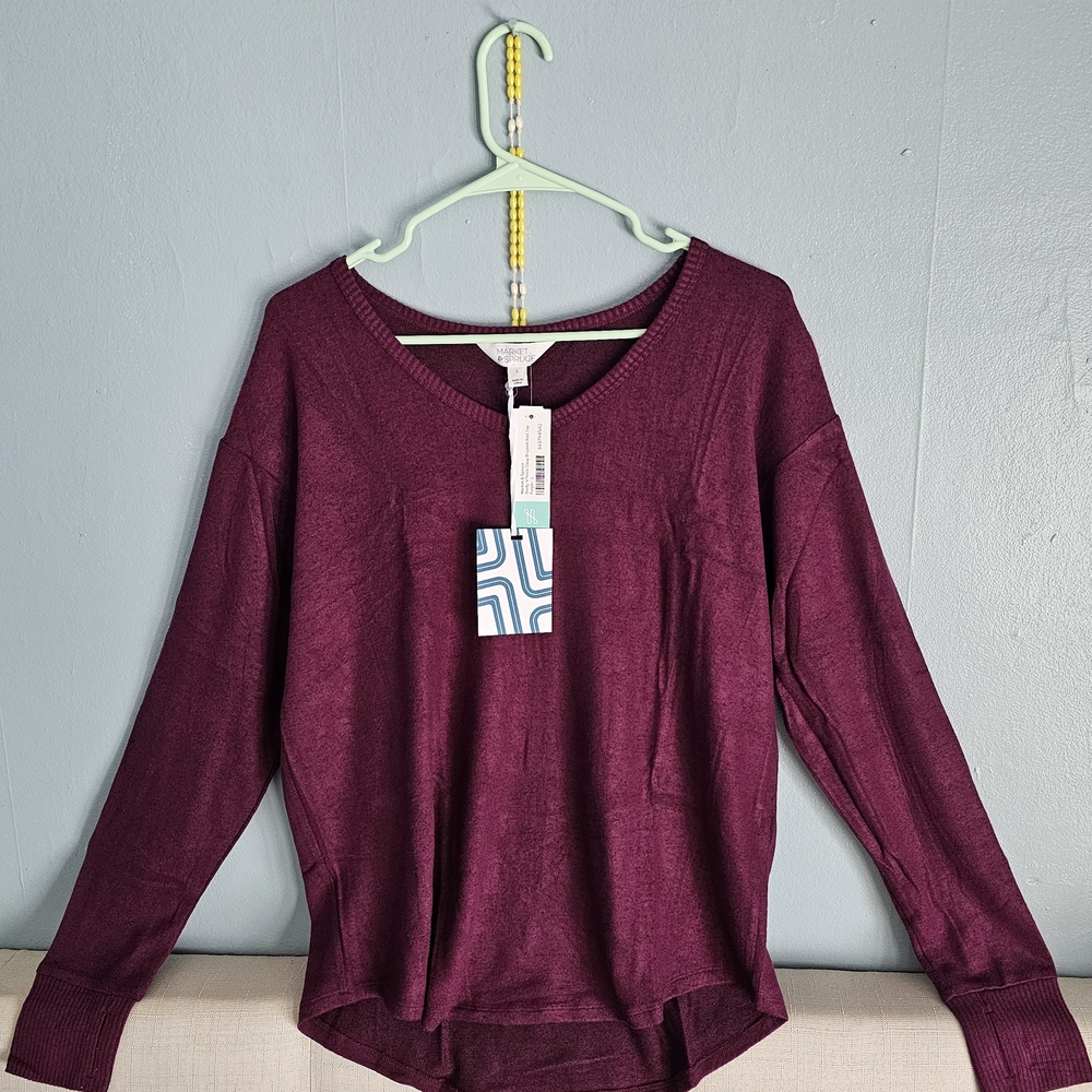 Market & Spruce Burgundy Long Sleeve Top
